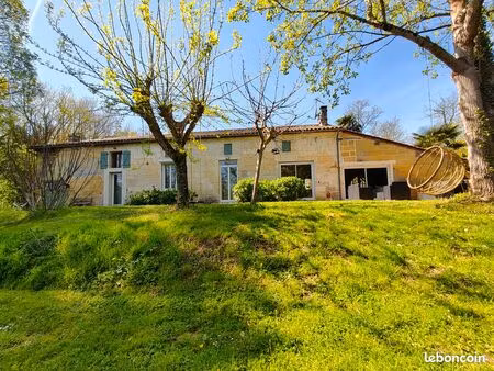 maison bordure de dordogne