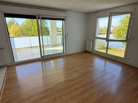 appartement 3 pièces+ terrasse le tasta