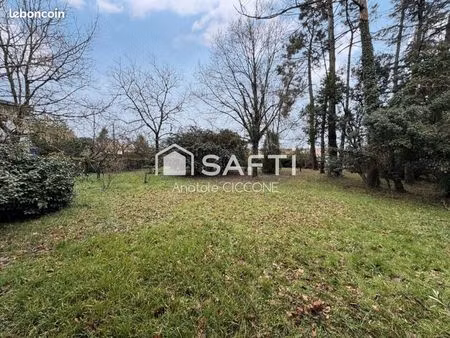 terrain 1040 m² le taillan-medoc
