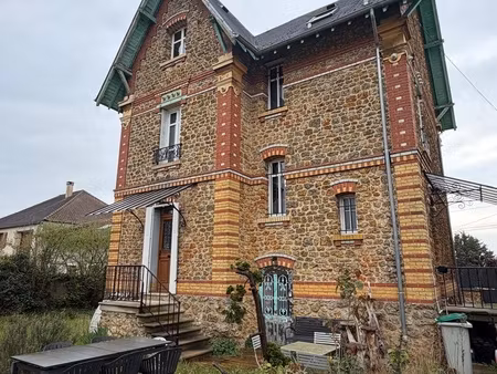maison 8 pièces - 150 m²