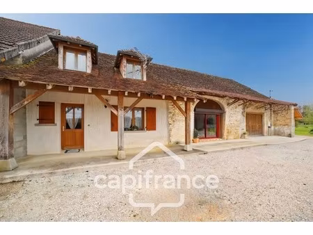 charmante ferme bressane  3 chambres avec grand terrain et dépendances – au calme  proche 