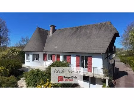 maison d'exception à saint-antoine-la-forêt - un havre de paix spacieux et confortable