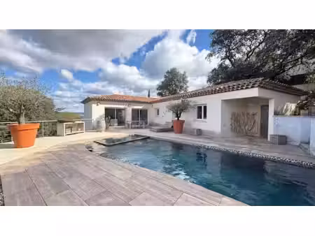 villa p6 -terrasse - piscine- double garage- entre nimes et uzes