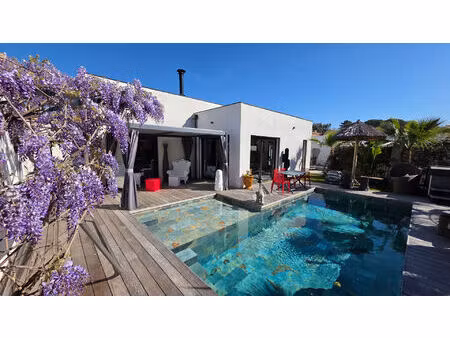 maison moderne avec piscine -la bouverie