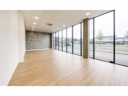 location commerce bordeaux 33300 52m²