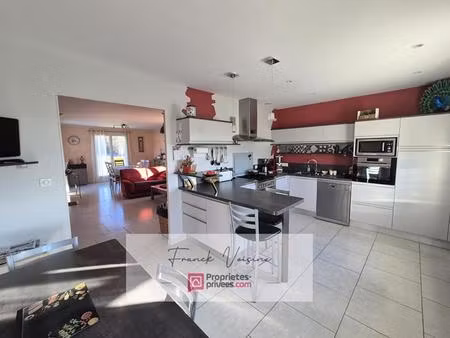 a vendre en exclusivité à saint paul en pareds  maison de 109 m2 avec 4 chambres sur une p