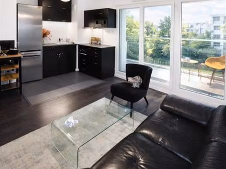 rue huguette heitzmann  2 pieces meublé / parking