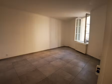 appartement dans le centre de milly la forêt