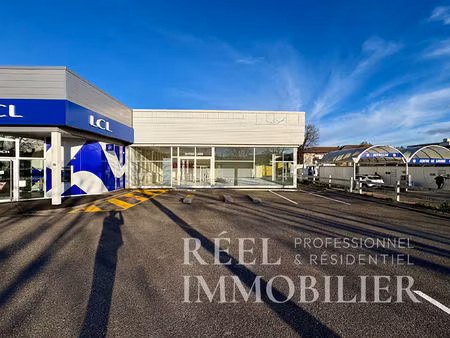 à louer ? local commercial 324 m² ? forte visibilité à auch