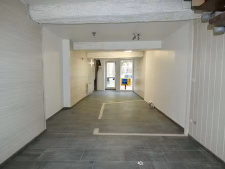 local commercial muret 77.46 m2