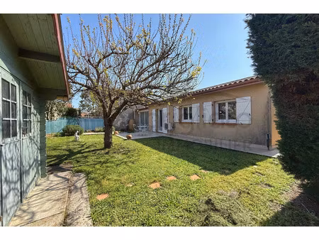 exclusivité vente blagnac grand noble maison plain pied avec garage et jardin piscinable