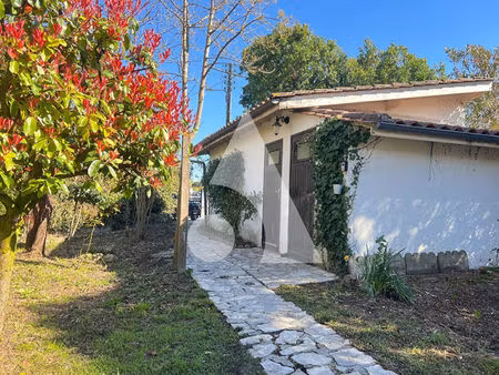 echoppe de plain pied 2 chambres avec garage