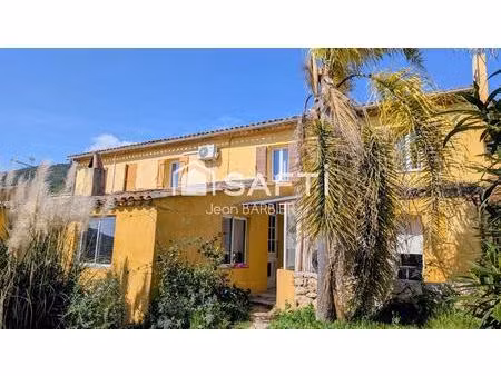 a dix minutes du port de sanary  secteur du lancon  rare ensemble immobilier composé de tr