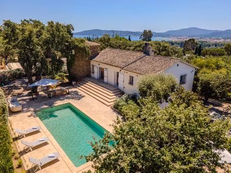 villa à pied des plages  domaine sécurisé