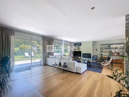 villa 180 m² 7 pièces - domaine privé - piscine & tennis - 06.30.96.21.54.