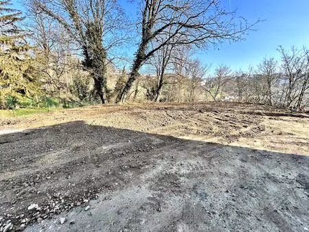 terrain à bâtir  viabilisé et libre constructeur