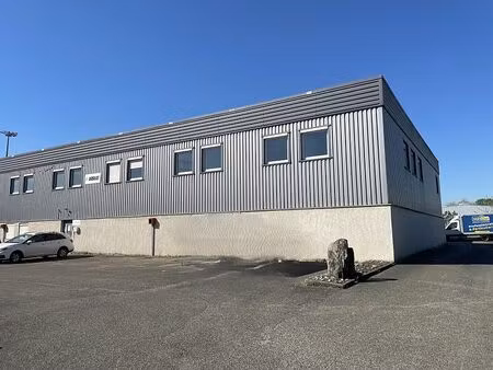 location bureau vaulx en velin 150 m²