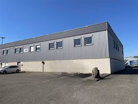 location bureau vaulx en velin 160 m²