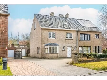 huis te huur in sint-gillis-waas met 4 slaapkamers