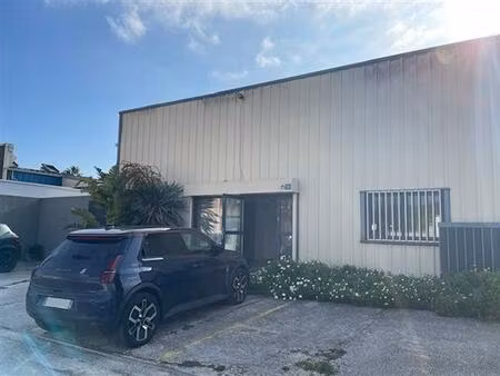 location local d'activités carqueiranne 140 m²