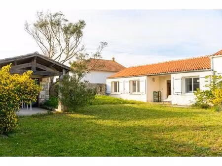 vente maison de luxe domino 14 pièces 240 m² <meta name="description" content="royan ile d