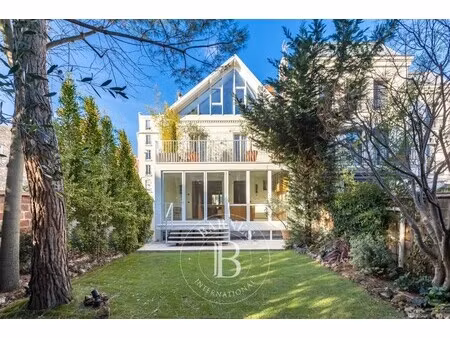 maison de luxe à vendre dans le quartier prince–marmottan