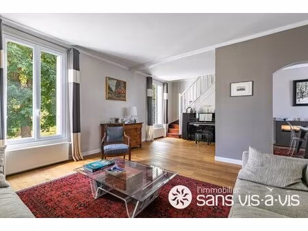 maison de luxe à vendre dans le quartier faubourg de l'arche