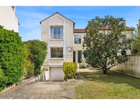 maison de luxe à vendre dans le quartier marceau - république