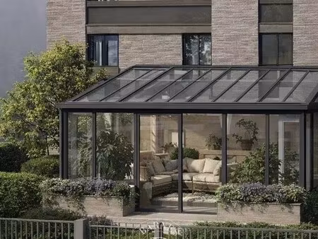 maison de luxe à vendre dans le quartier espaces jeunes