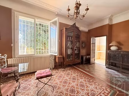 maison de luxe à vendre dans le quartier hôpitaux-facultés