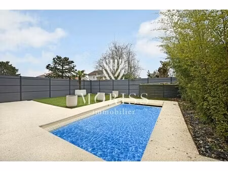 maison de luxe à vendre dans le quartier montretout