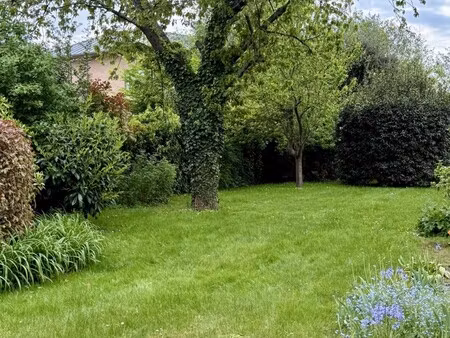 maison de luxe à vendre dans le quartier chateau de vaucresson