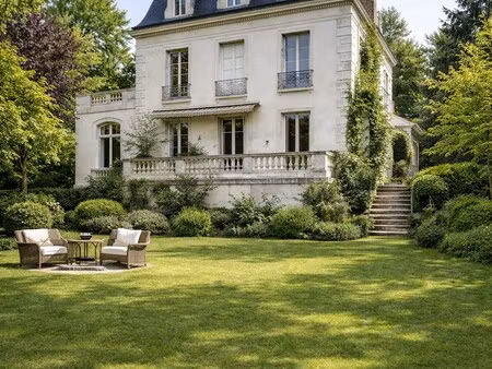villa de luxe à vendre à saint-cloud