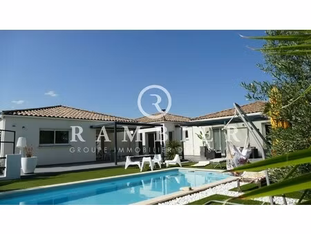 villa de luxe à vendre à saint-jean-de-cuculles