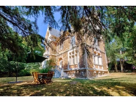 maison de luxe à vendre dans le quartier monesse-croix bosset