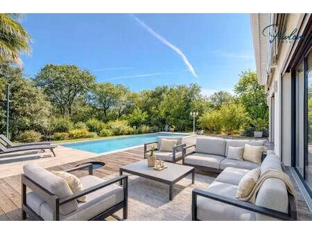 villa de luxe à vendre à vailhauquès