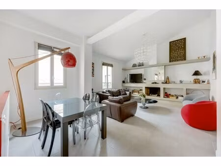 maison de luxe à vendre dans le quartier reine-mairie