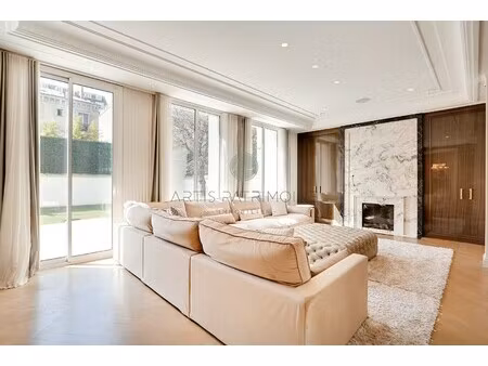 maison de luxe à vendre dans le quartier charles laffitte