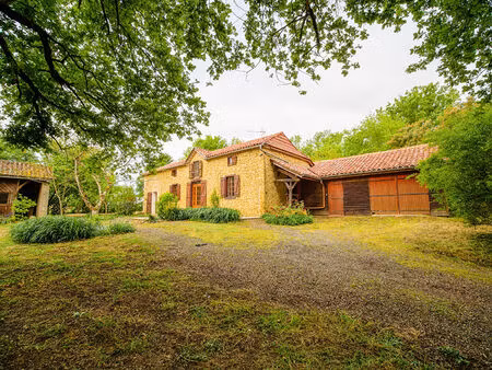 maison avec parc boisé