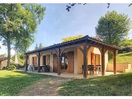 maison dans un village de vacances à gourdon