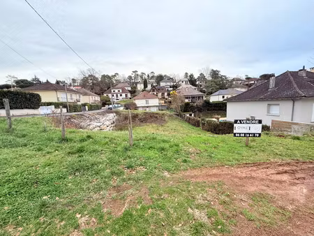à vendre  terrain constructible de 600 m²  quartier migoule brive