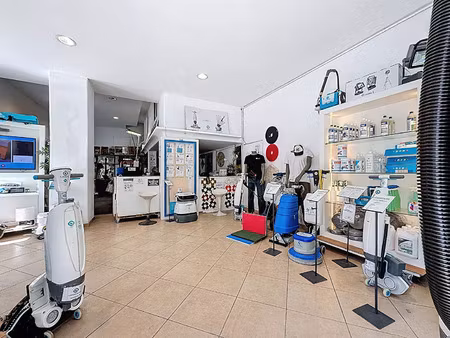 location commerce 4 pièces 116 m² à nice (06000)