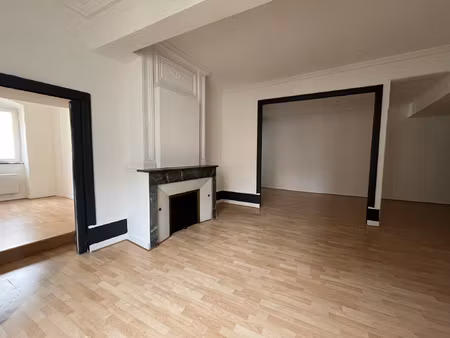 appartement centre ville entierement renove