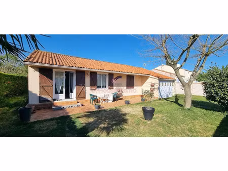 vente maison 4 pièces 62 m² à grues (85580)  126 500 €