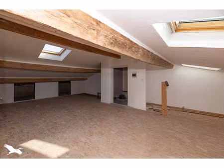 vente maison 7 pièces 200 m² à saint-estephe (33180)  161 250 €