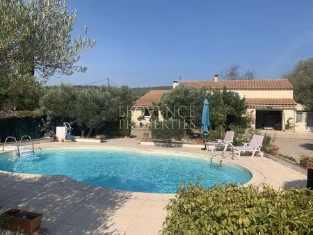 cotignac : grande villa avec appartement indépendant et piscine