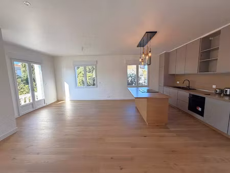 location appartement 3 pièces 60 m² à marseille 12 (13012)