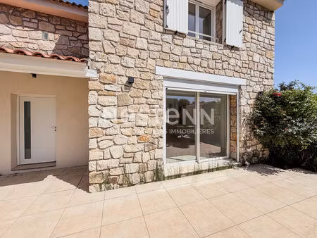 gardanne centre- maison 4 pièces d'une surface de 110 m2 entièrement rénovée avec jardin