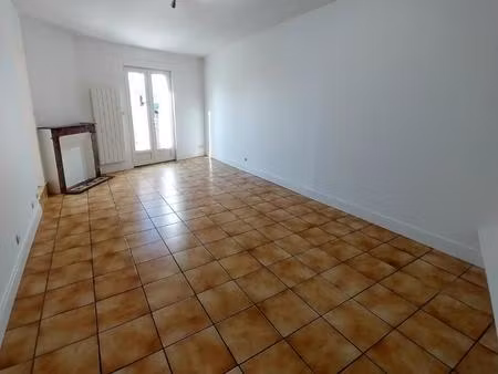 location maison 2 pièces 64m² daignac 33420