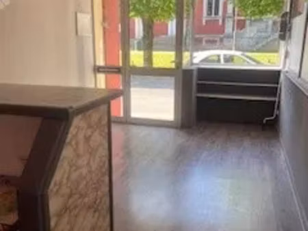location commerce 32 m² à lourdes (65100)